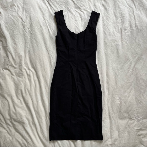 Le‎ Château Black Knee-Length Evening Dress - Picture 3 of 5